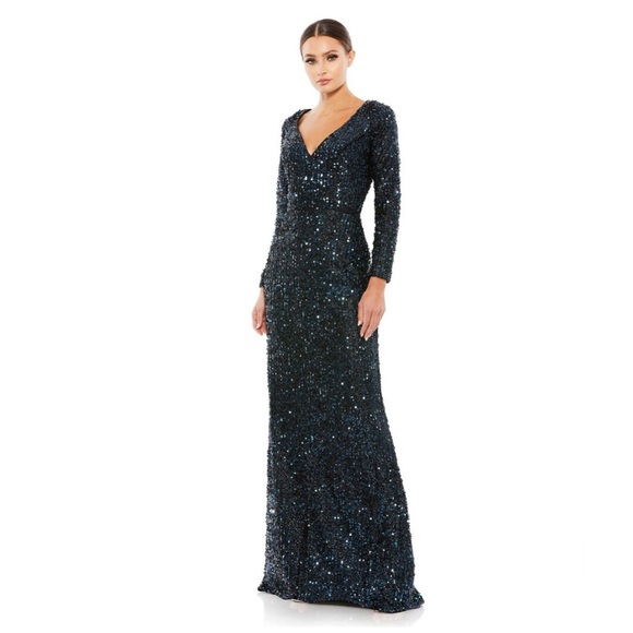 Mac Duggal Elegant Navy Sequin Gown v neck long sleeves size 6 NWT - Picture 1 of 12